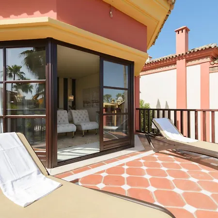 Exclusive 6 En Bedroom - Nagueeles Marbella