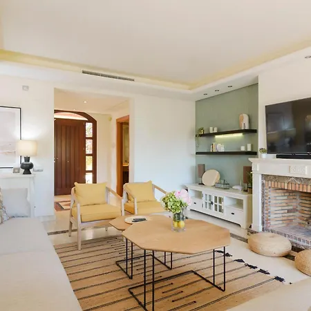 Villa Exclusive 6 En Bedroom - Nagueeles *