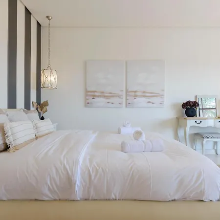 Exclusive 6 En Bedroom - Nagueeles Villa