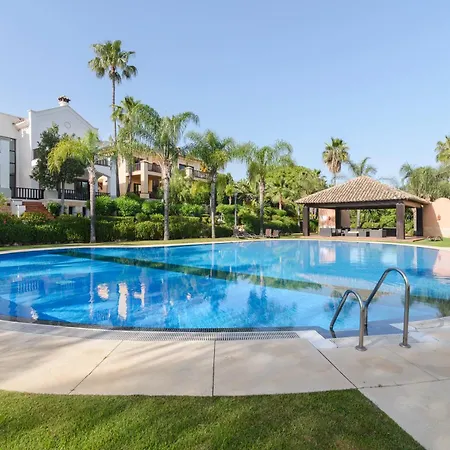 Villa Exclusive 6 En Bedroom - Nagueeles