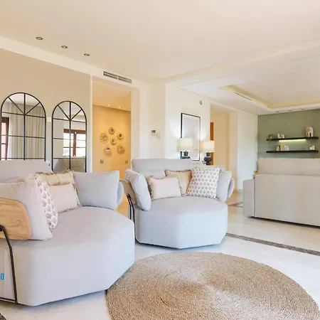 Villa Exclusive 6 En Bedroom - Nagueeles Marbella