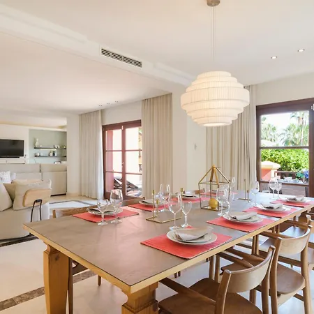 Exclusive 6 En Bedroom - Nagueeles Villa Marbella